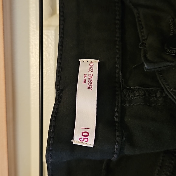 SO NWT Black low rise jeggings in size 22/40W - Picture 10 of 10